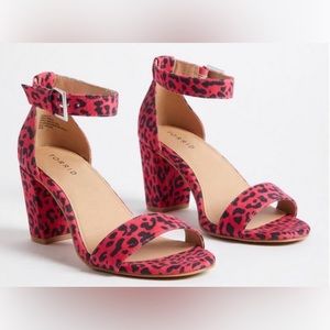 Torrid pink leopard print high heels (3 in heel) size 9.5